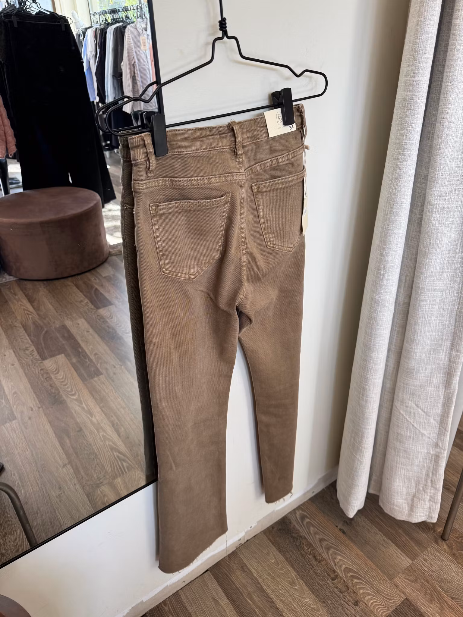 Folyrose jeans flare mörk beige