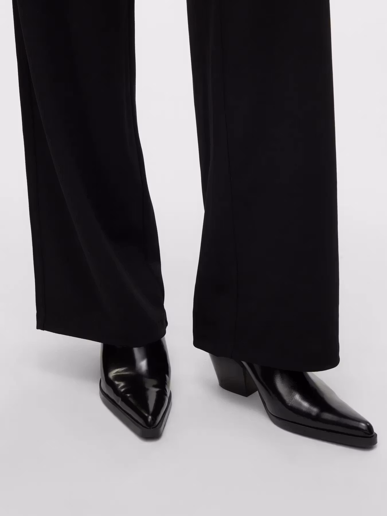 Zamira vid byxa svart