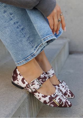Flat sandals ko