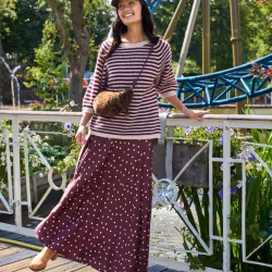 Valery kjol vinröd prickig