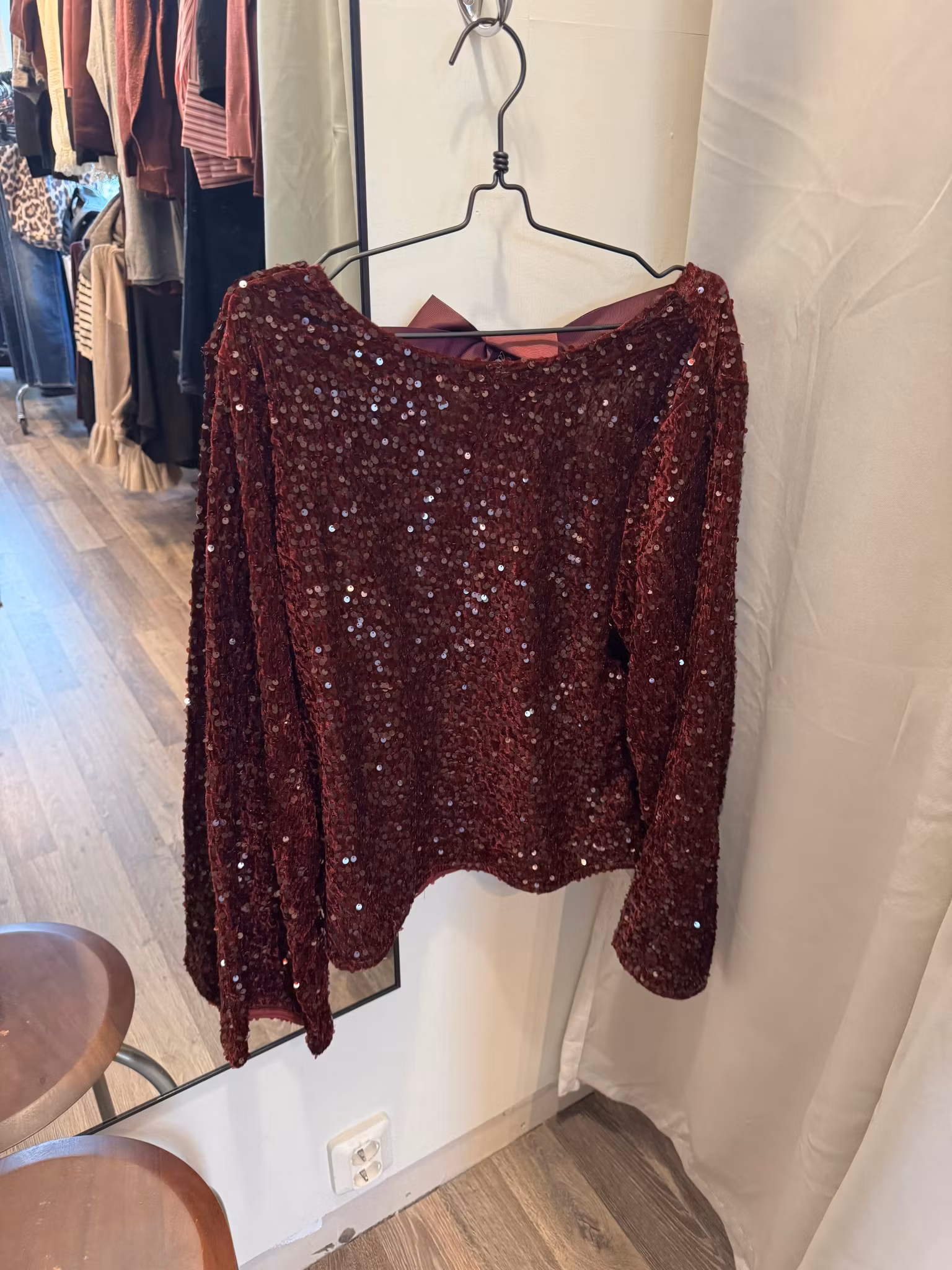 Kam paljett topp vinröd