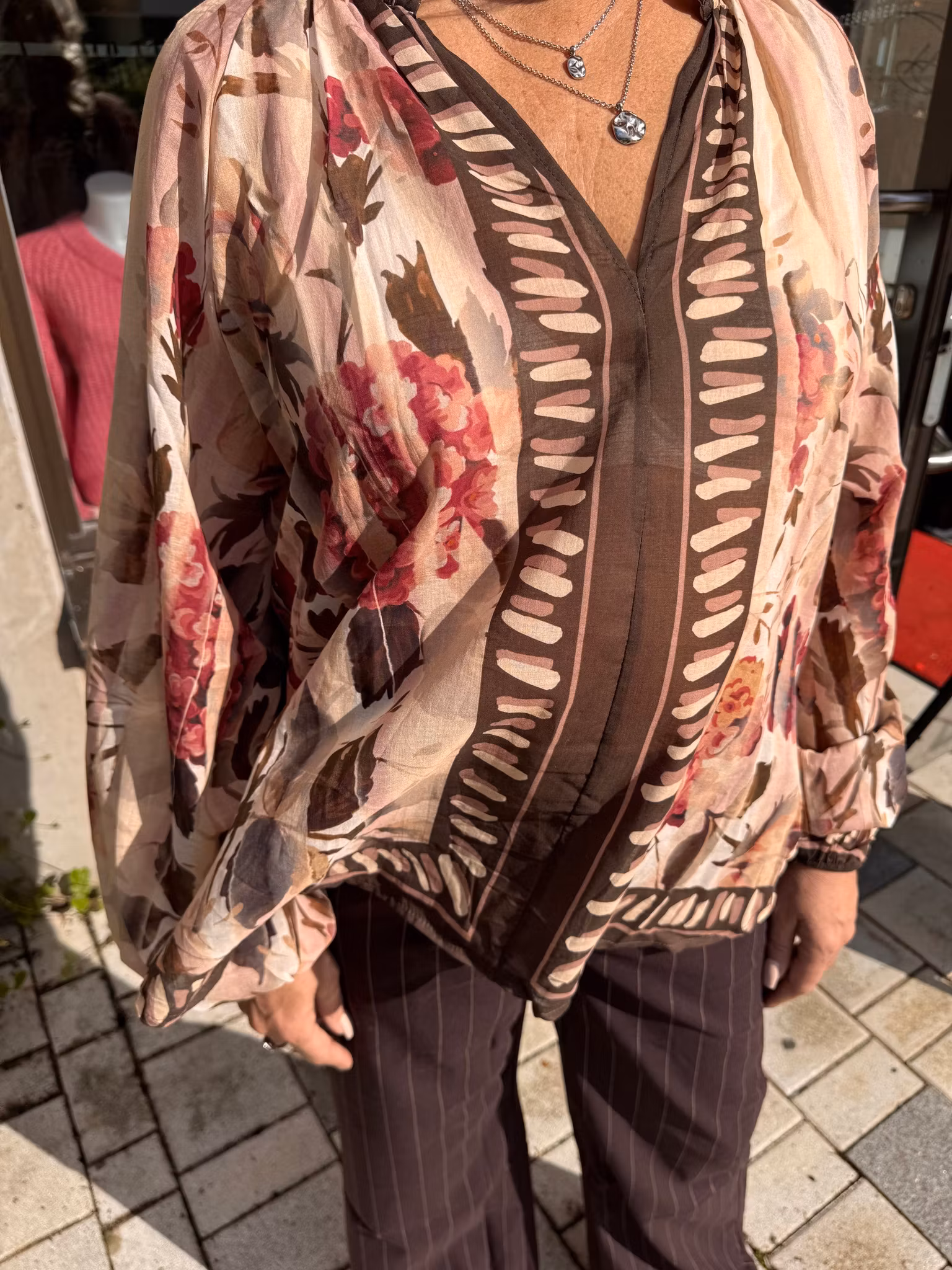 Rosewood blus