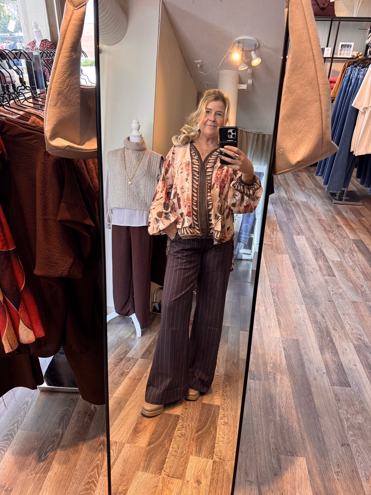 Rosewood blus