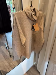 Malou polotröja stickad beige