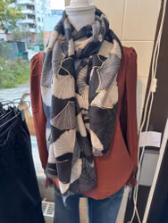 Scarf mönstrad svart