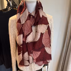 Scarf mönstrad vinröd