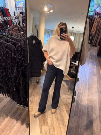 Stretchiga finbyxor bootcut marinblå