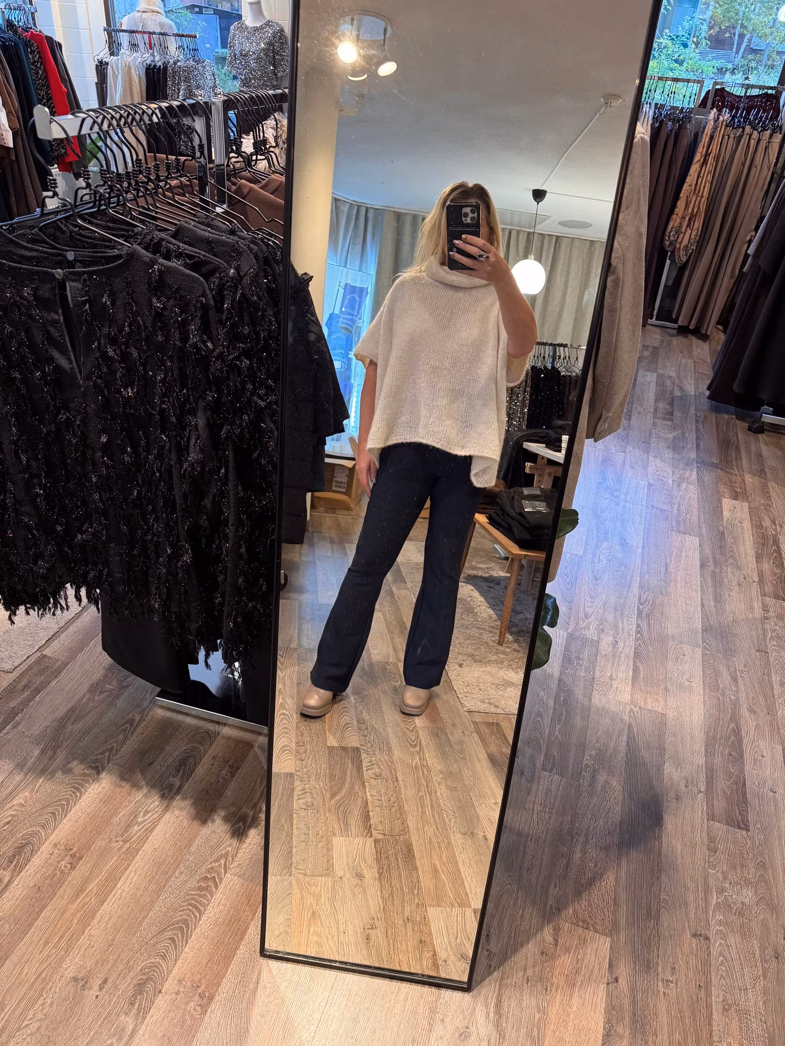 Stretchiga finbyxor bootcut marinblå