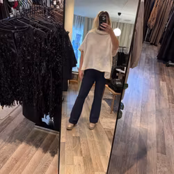 Stretchiga finbyxor bootcut marinblå