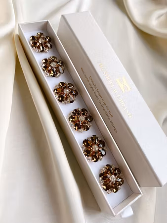 Knappsmycke bruna stenar guld 6-pack