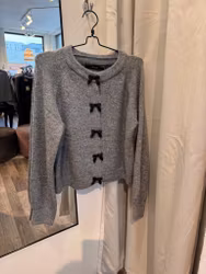 Million rosettkofta strass grå