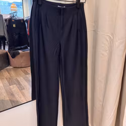 Stretchiga finbyxor rakt ben navy