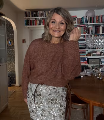 Blues stickad tröja brun