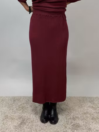 Celia stickad kjol vinröd