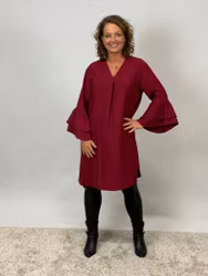 Lisen klänning vinröd