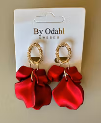 Örhänge silk röd