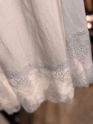 Långärmad topp m spets vit