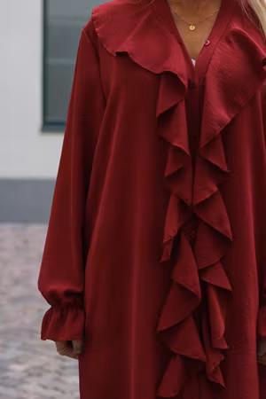 Klänning/tunika med volang vinröd