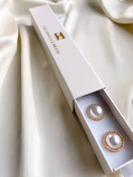 Knappsmycke rund pärlemor guld 6-pack