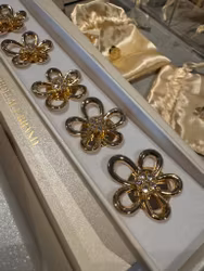 Knappsmycke guldig blomma 6-pack