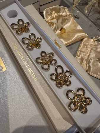 Knappsmycke guldig blomma 6-pack