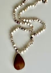 Långt pärlhalsband beige/nougat