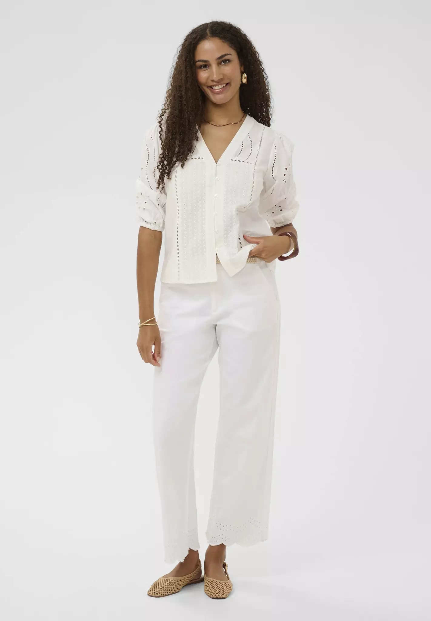 Signe blus snow white