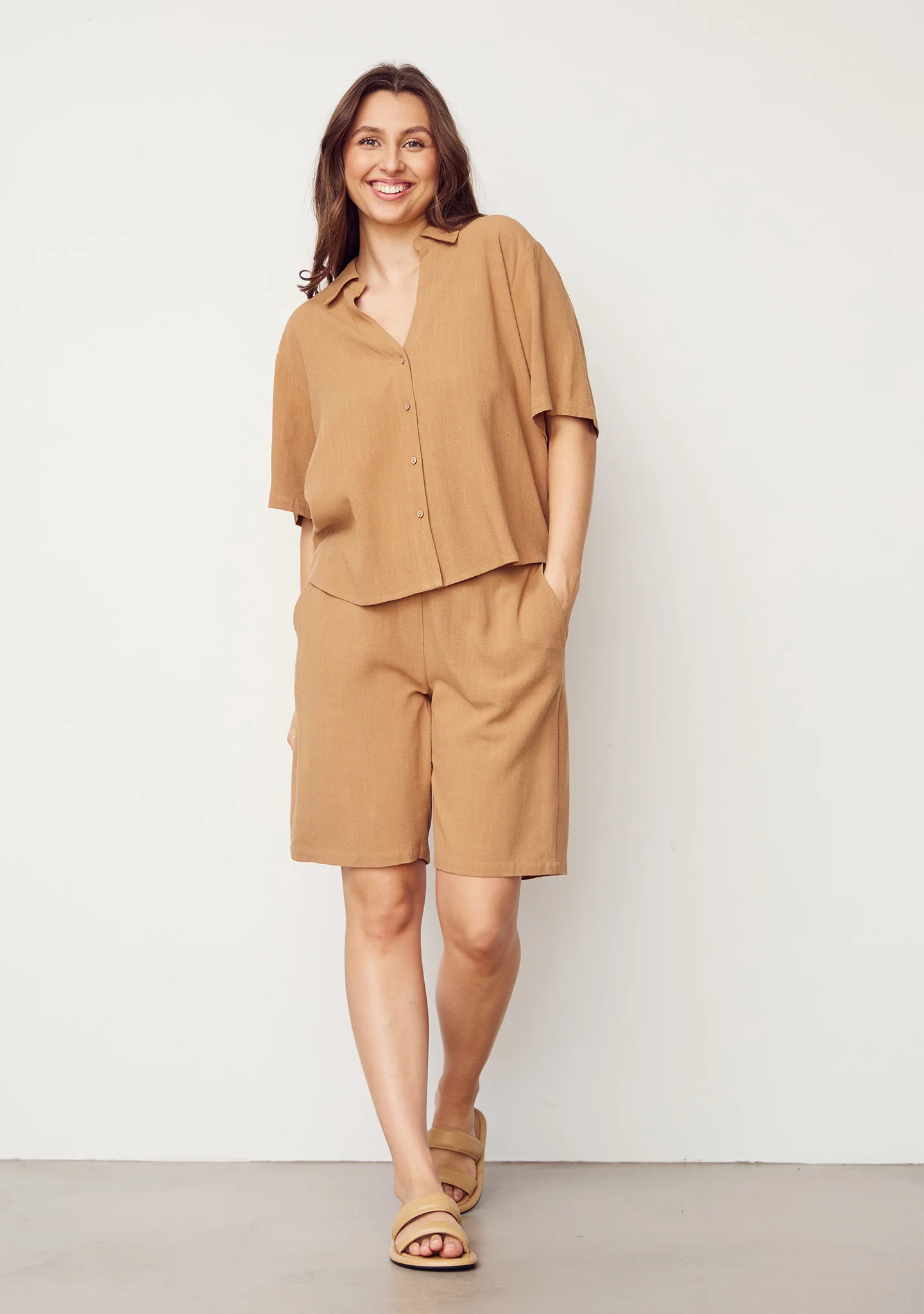 Pearl kortärmad skjorta camel