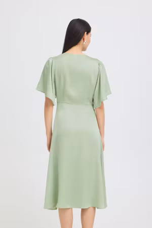 Stormy satinklänning grön