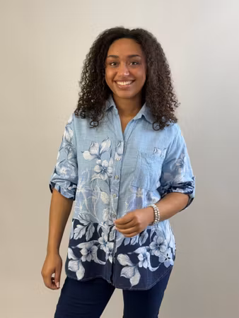 Kelly skjorta ljusblå med blått mönster