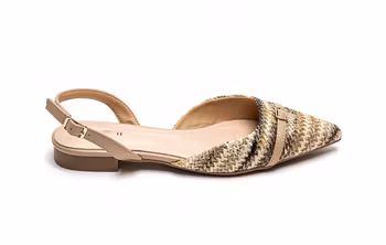 Flat sandals beige
