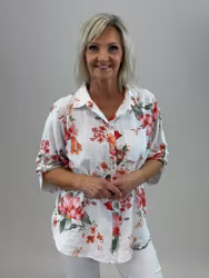 Kelly skjorta vit med blommönster