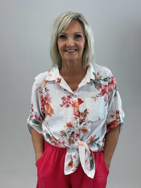 Kelly skjorta vit med blommönster