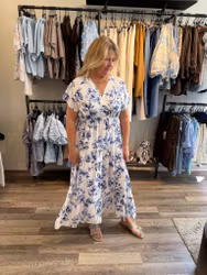 Lizette klänning blommig blå/vit
