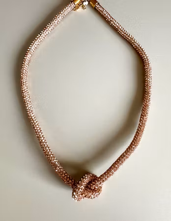 Strasshalsband knut