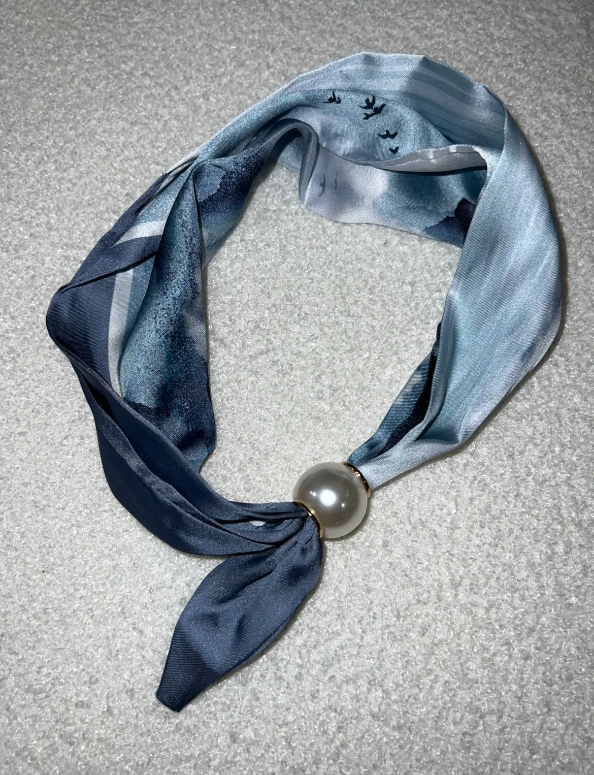 Scarf magnet lightblue sea