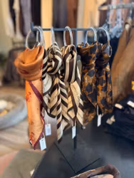 Silkesscarf 7east