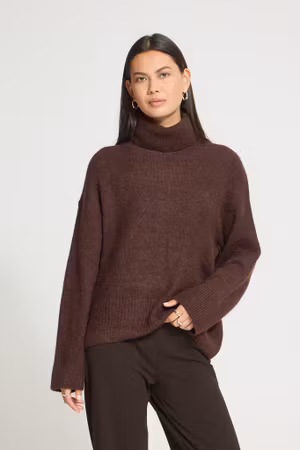 Kamara polotröja brun