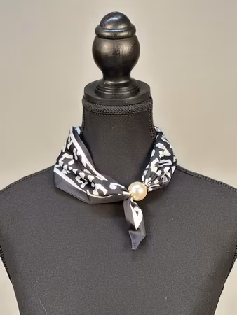 Scarf magnet leo/svart