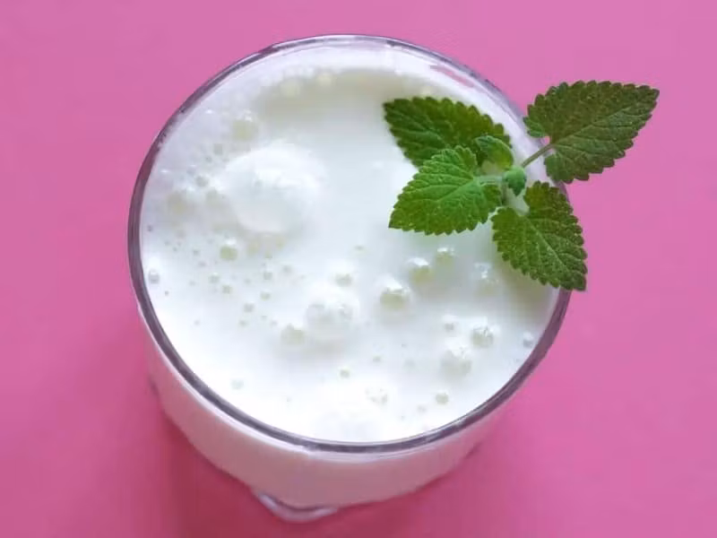 Abali Dogh Kolsyrad Ayran med mintsmak 1500ml دوغ گازدار با طعم نعناع
