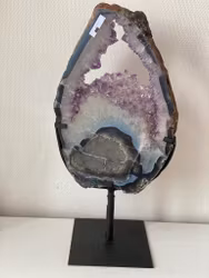 Ametistskiva på ställning