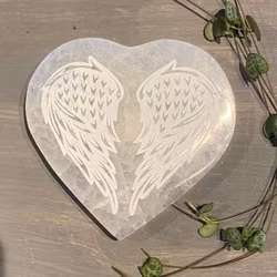 Selenitplatta Hjärta Vingar