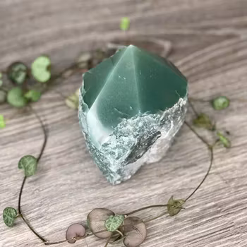 Grön Aventurin Base Cut