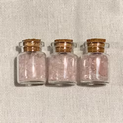 Miniflaska med kristaller