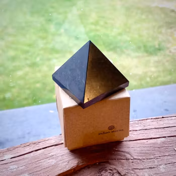 Shungit Pyramid