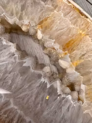 Agatskiva Druzy 642 g