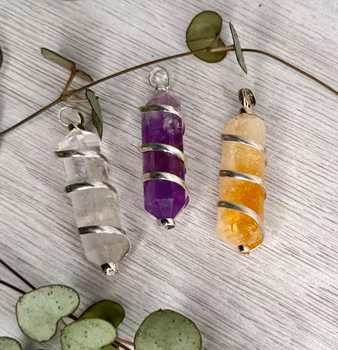 Hänge med silverspiral