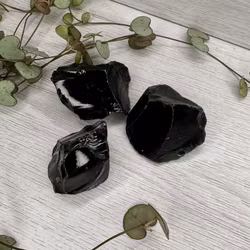 Rå Svart Obsidian