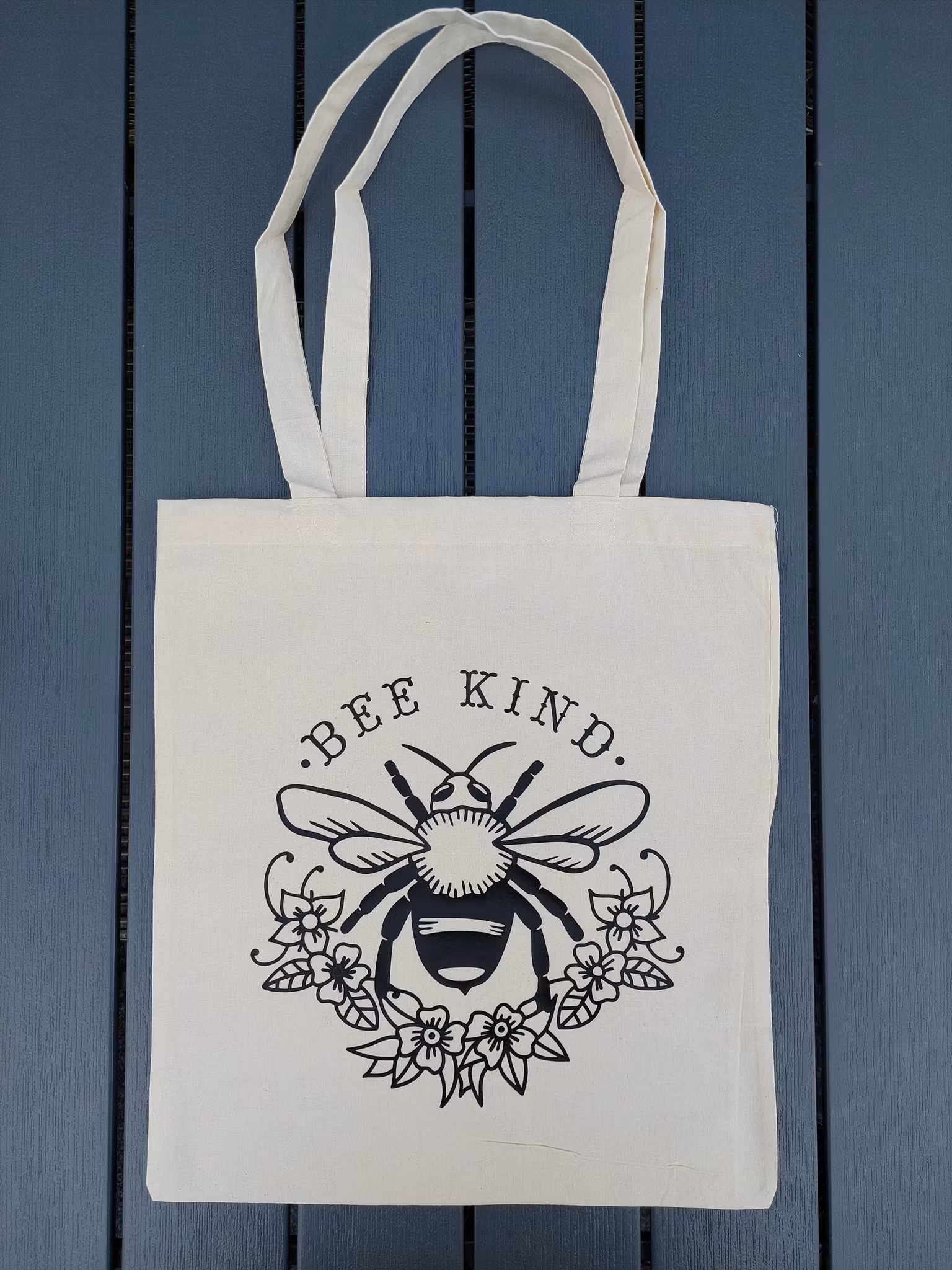 Tygkasse Bee kind