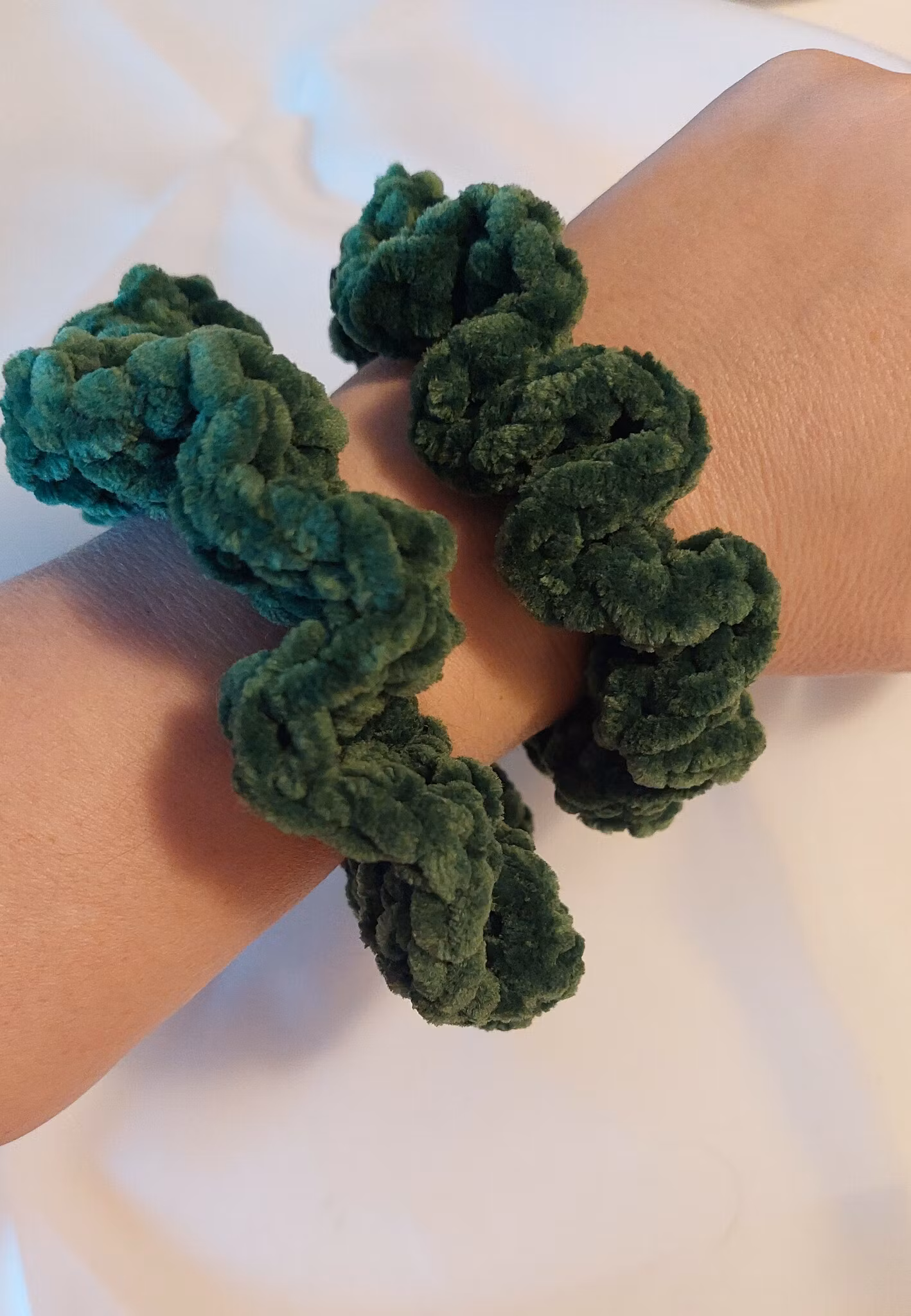 Virkad scrunchie